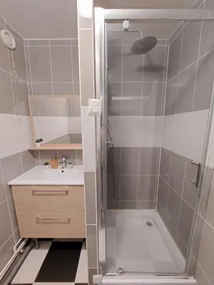 Salle de bains dans l'établissement L'Escapade Romantique