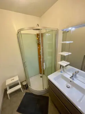 Salle de bains dans l'établissement Appartement proche cathédrale
