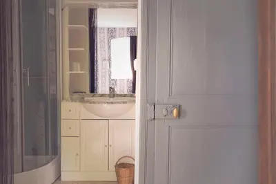 Salle de bains dans l'établissement Chateau De Grosfy