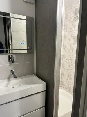 Salle de bains dans l'établissement Duplex à Senlis