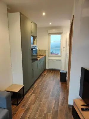 Cuisine ou kitchenette dans l'établissement Jungle Loft - 3 min Beauvais Airport - Parking privé - Arrivée autonome