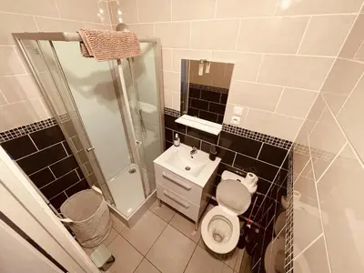 Salle de bains dans l'établissement Petit joyau urbain à Rouen - 358
