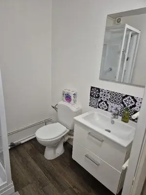 Salle de bains dans l'établissement Charmant studio proche de Rouen