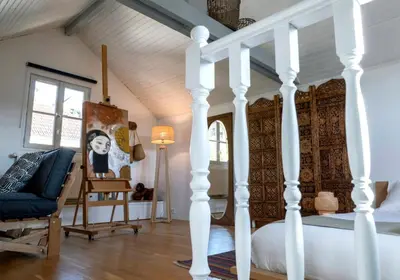 Coin salon dans l'établissement La Nuit étoilée - Maison d 'artiste - Auvers-sur-Oise