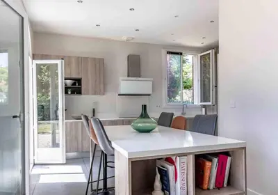 Cuisine ou kitchenette dans l'établissement Serenity House - Maison 6 personnes - Villennes-sur-Seine