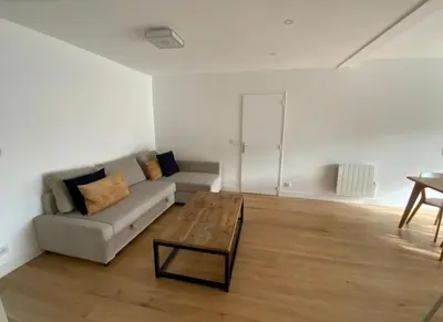 Coin salon dans l'établissement 4 Bedroom Apartment - Near docks and metro