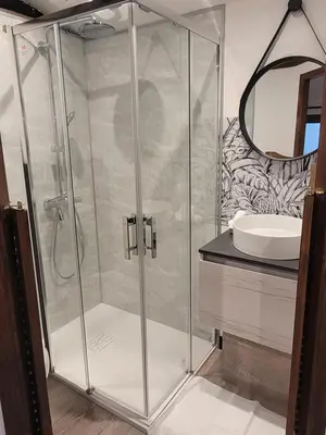 Salle de bains dans l'établissement Les Capucins