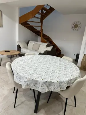Coin salon dans l'établissement Charmante maison