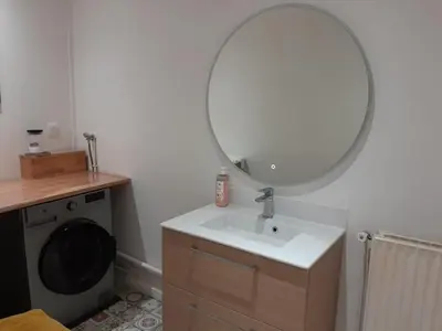 Salle de bains dans l'établissement Amiens la vénus de renancourt face au zenith