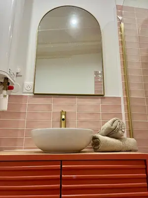 Salle de bains dans l'établissement La Rose de Vert