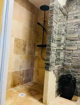 Salle de bains dans l'établissement Le milazo au cœur de la campagne