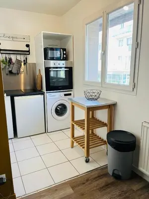Cuisine ou kitchenette dans l'établissement Le Renard - Logement calme avec parking