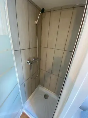 Salle de bains dans l'établissement Duplex quartier calme et parking gratuit