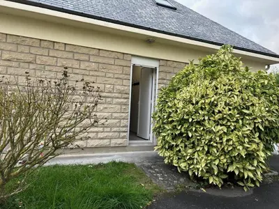 Jardin de l'établissement Appart F2 spacieux proche Paris