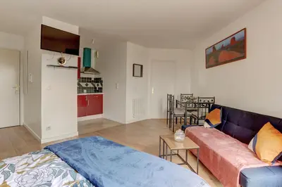 Coin salon dans l'établissement Le Sully - Mantes la jolie