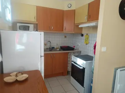 Cuisine ou kitchenette dans l'établissement appartement, résidence centre ville, Le Tréport