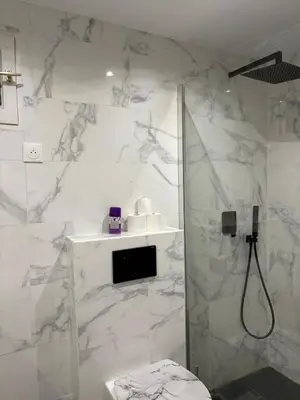 Salle de bains dans l'établissement Maison des Compagnons