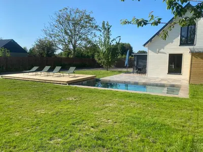 Piscine de l'établissement Gîte de l'Epinay Cassis ou située à proximité