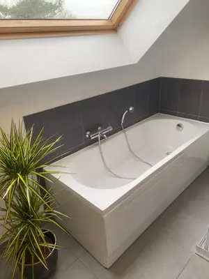 Salle de bains dans l'établissement Gîte de l'Epinay Cassis