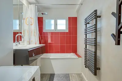 Salle de bains dans l'établissement Cocon Lumineux - Parking gratuit