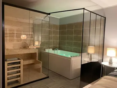 Salle de bains dans l'établissement Le Nid à Bulles Scandinave