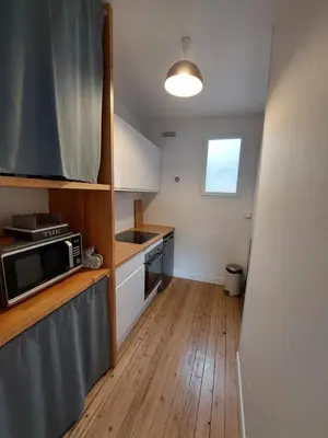 Cuisine ou kitchenette dans l'établissement Charmant Duplex au coeur de Dieppe