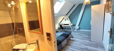Salle de bains dans l'établissement Le gite des pins