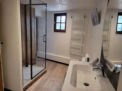 Salle de bains dans l'établissement Les Reinettes