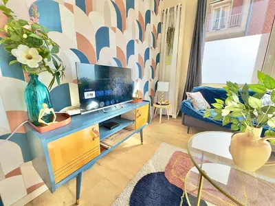 Télévision ou salle de divertissement dans l'établissement T2 Cosy Centre Ville Amiens - Rez-de-chaussée