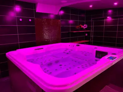 Plan de l'établissement Jacuzzi et confort - 002