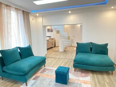Coin salon dans l'établissement Big, very bright house