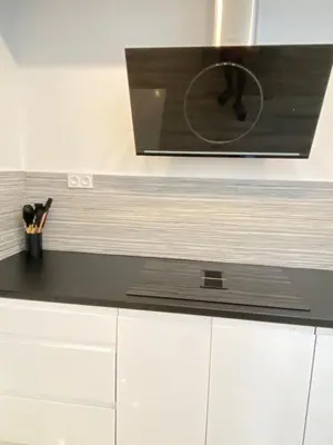 Cuisine ou kitchenette dans l'établissement Big, very bright house