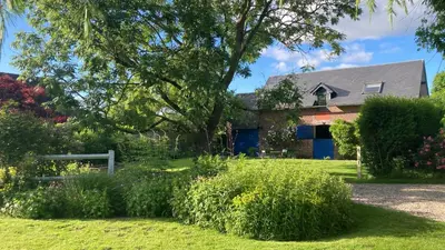 Jardin de l'établissement Appartement contemporain