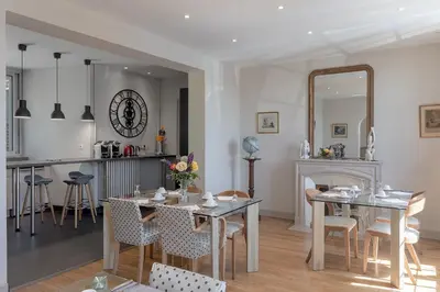 Cuisine ou kitchenette dans l'établissement La Salamandre