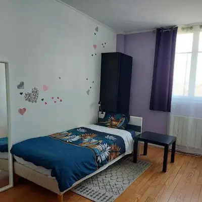 Chambre privée dans maison à deux pas de la gare de Franconville