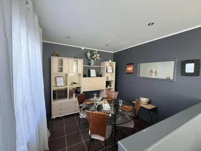 Cuisine ou kitchenette dans l'établissement Le Beau Séjour Appartement - Elégant et Spacieux- Proche Aéroport