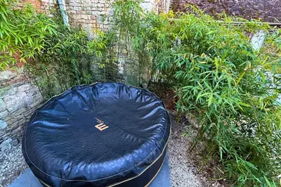 Jardin de l'établissement Les Gîtes de Pronleroy Longère de Charme Évasion Nature et Jacuzzi