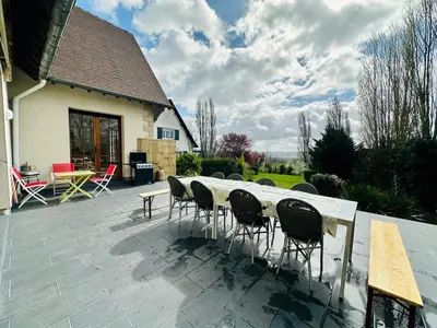 Jardin de l'établissement Grande Maison dans la nature et le calme