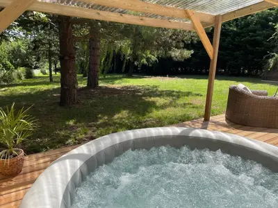Jardin de l'établissement Le Gîte des Oiseaux Un Mobil-Home au Cœur des Champs