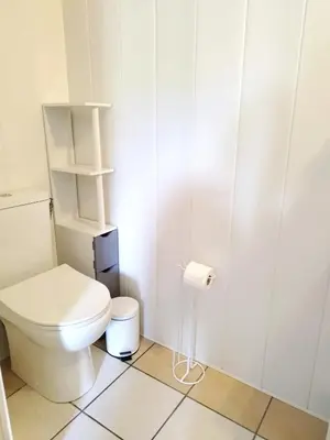 Salle de bains dans l'établissement Gîte des Bruyères à Coye-la-Forêt