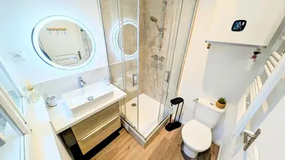 Salle de bains dans l'établissement Le vintage RDC