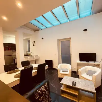 Luxe Caché Balnéo et Sauna Privés - 372