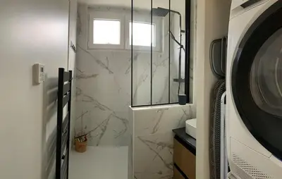 Salle de bains dans l'établissement La fontaine à Chantilly
