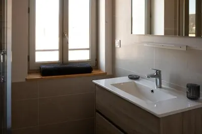 Salle de bains dans l'établissement Duplex Léon - Villa Bon Accueil proche mer