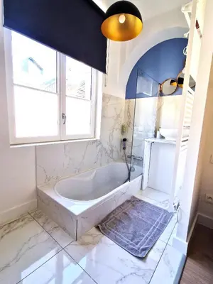 Salle de bains dans l'établissement Les Bons Enfants 7