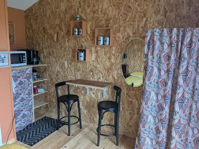 Cuisine ou kitchenette dans l'établissement chambre du Saussay