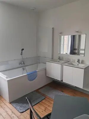 Salle de bains dans l'établissement Maison en briques au 10