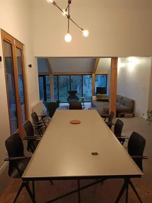 Espace de conférence ou salle de réunion dans l'établissement Designer House with Breathtaking View