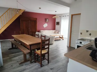 Cuisine ou kitchenette dans l'établissement Gîte Les Marettes