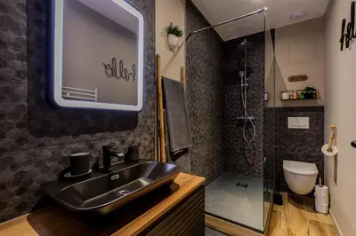 Salle de bains dans l'établissement Le Temple du Désir - Intimité & plaisir - HyperCentre